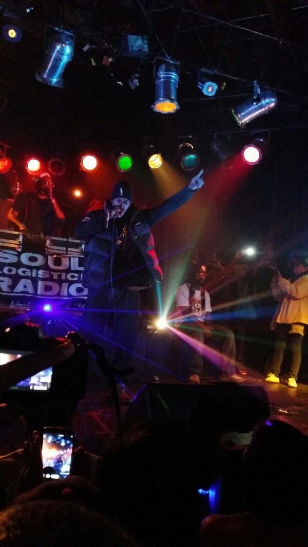 ShaunPrince_'s tweet image. This concert bananas go check it out in the Source Magazine #SOULLOGISTICSRADIO #RAKIM