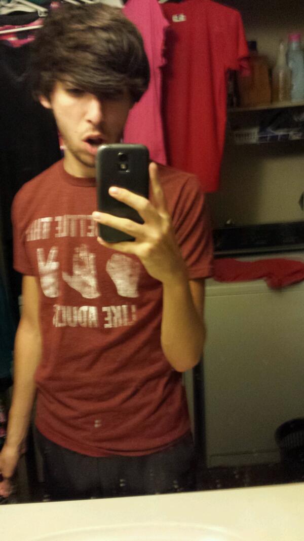 MattyLivez's tweet photo. #DrunkMatty 😋 http://t.co/GFVhvD8CAu