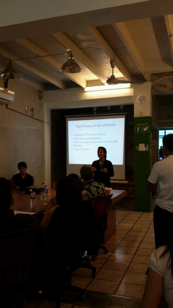 WorkPalette's tweet image. First startup founder started pitching. #startupPartner