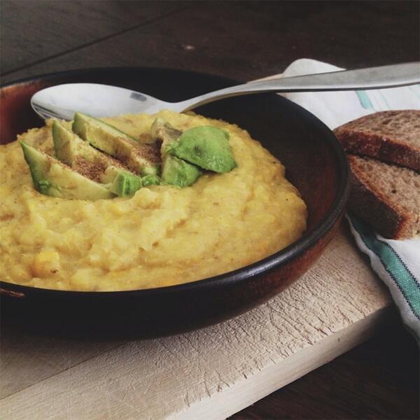 minifeast's tweet photo. Wondering what to cook for lunch today? Try this delicious Corn &amp; Potato soup.  http://t.co/JMx2Fyzyjl http://t.co/xDMOUZyBRA