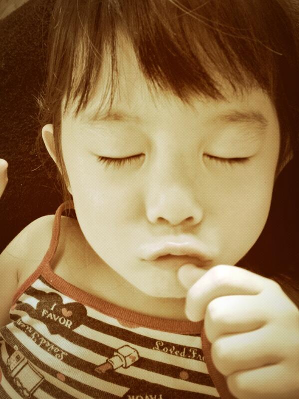 RlsaxLia's tweet photo. 全くTwitterわかんない( •︵•｡ )
友だちとかってどおやって探すの？ http://t.co/59zRUS8L8y