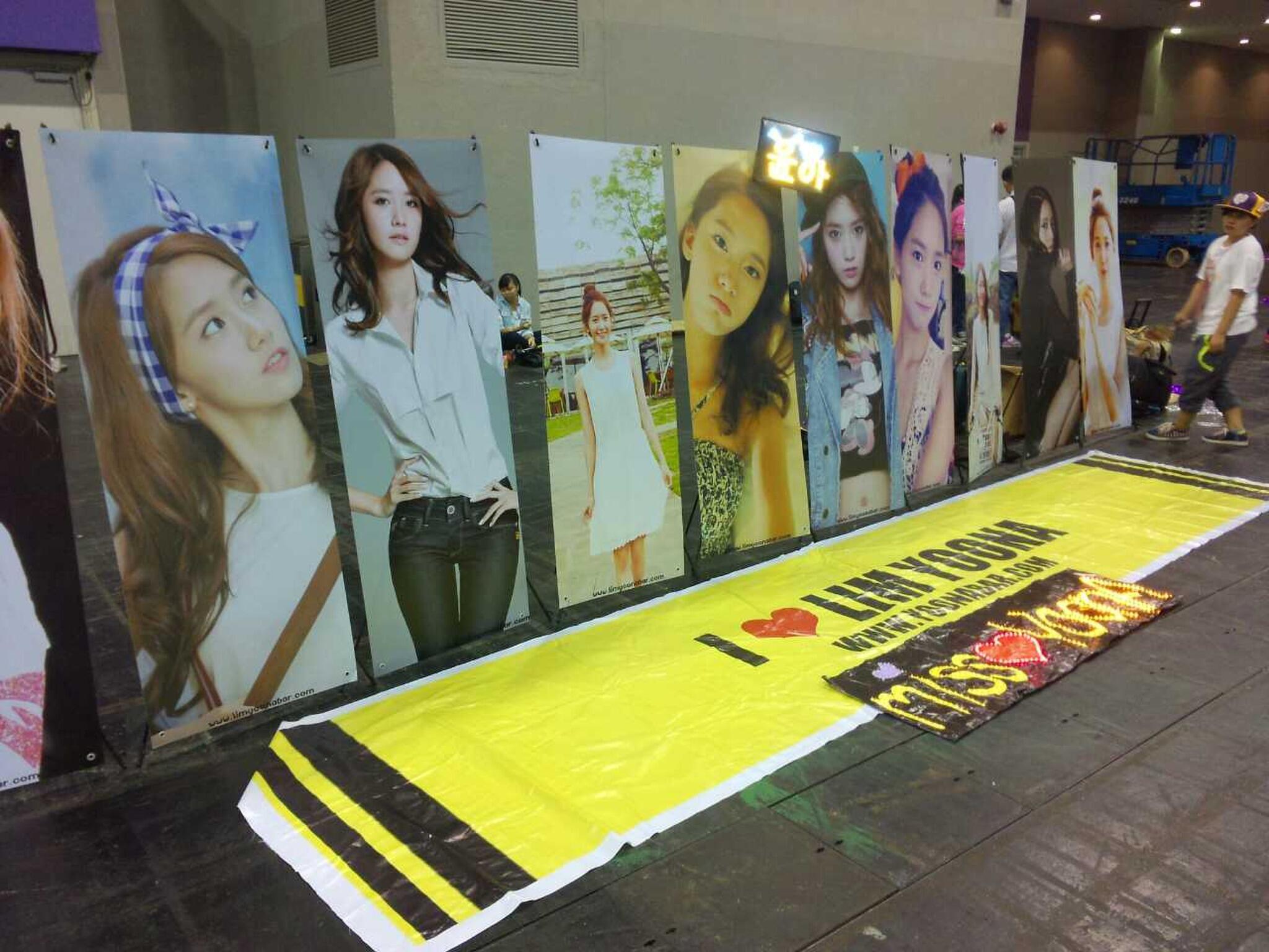 [PIC][08/09/10-11-2013]Hình ảnh mới nhất từ "2013 Girls' Generation's World Tour – Girls & Peace in HongKong" của SNSD BYnpv-9CAAE9-kQ