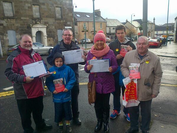EastAyrshireLab's tweet photo. Cllr McGhee joined by his fellow Councillors John Knapp George Mair who campaigned in Stewarton against Police Cuts http://t.co/N6kuf3mnhp