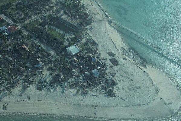 JasperNiens's tweet photo. Kota Park #Madridejos #Lawis #Bantayan #YolandaPH  #Haiyan need more aerial views! http://t.co/TaYTBSBMo9