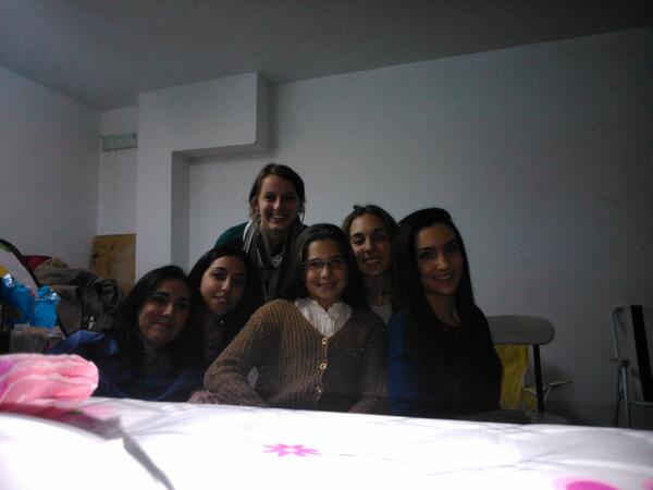 lydia_gonzlez's tweet photo. @Jimenez2129 @Lau_jtorres #vivi #Mery http://t.co/8yFsuog6FO