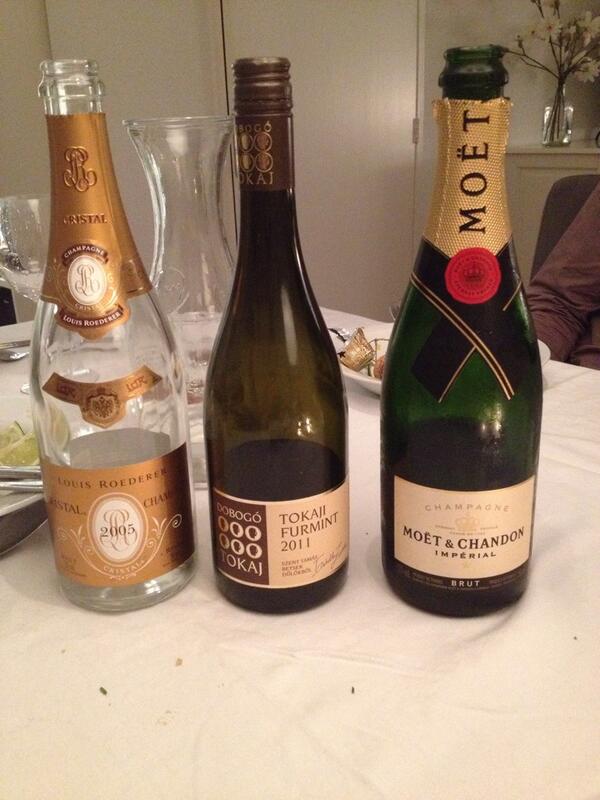 Wine tasting with <a href="/HaraldNuij/">HaraldNuij</a> and @KyraJurriens and Wil. Living the <a href="/SnoopDogg/">Snoop Dogg</a> life