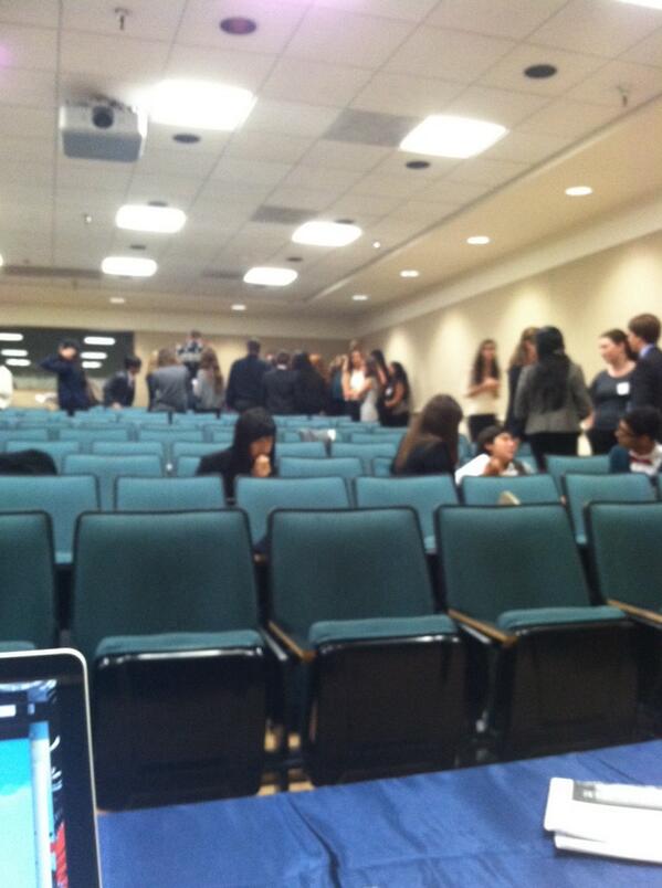 Novice_UNHRC's tweet photo. Caucus points are forming. #resolvethatproblem http://t.co/DJb2nFxD5O