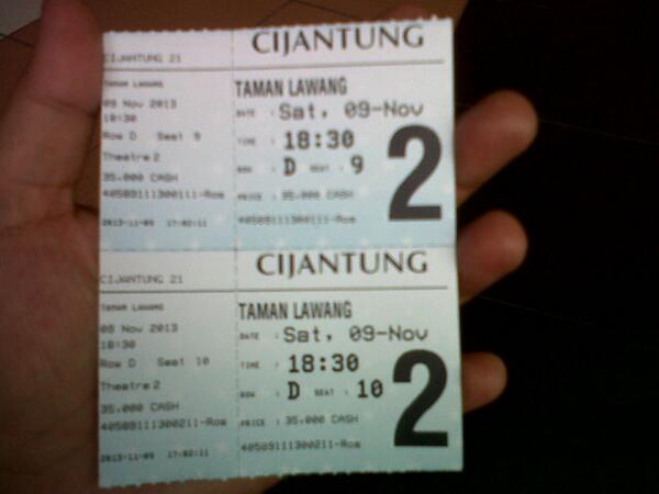 Neveralones's tweet photo. Abis nnton #taman lawang kocaaak sereeem sediiiih @dahsyatnyaolga @ChandKelvin http://t.co/mEBHDw0ehC