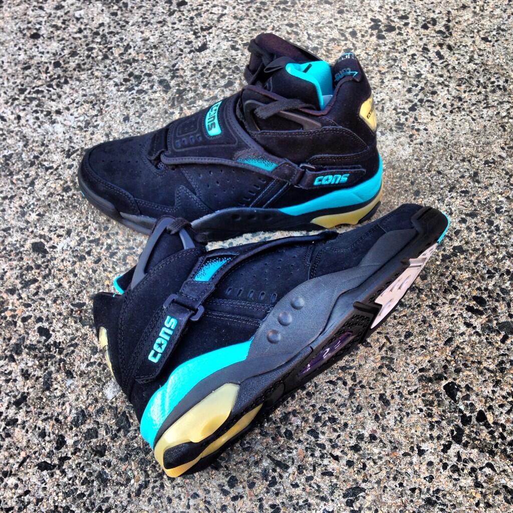 Converse on X The Aero Jam sneakers are back as part of the Converse CONS collection. At FootLocker US on Nov. 14. WearSneakers http t 2oNlMU8A7M X