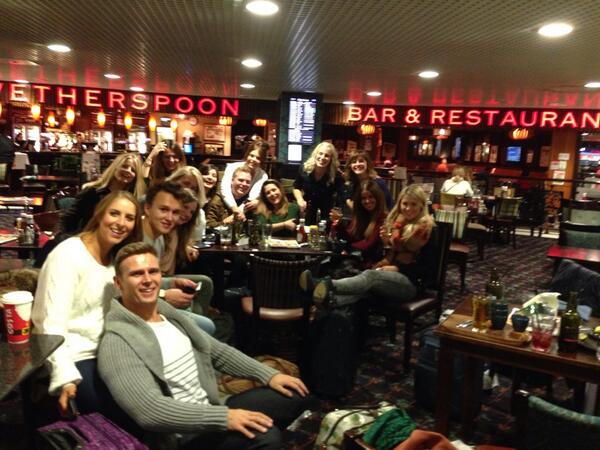 BeckyThompson93's tweet photo. @BlushesHair crew! Amsterdam are you reaaaaady (minus the main two myself and @CarinaHedderman ) http://t.co/EmUtEZeJsn