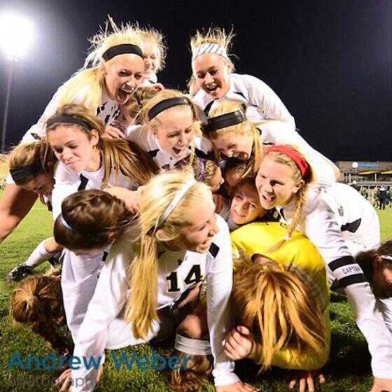m_osswald12's tweet photo. One year ago from today was the best day of my entire life. Miss these girls more than anything. State champs baby! http://t.co/BoMOBqTVhX