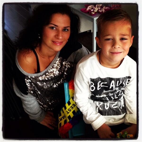 Mariekoetze's tweet photo. B-day mexim! Love you http://t.co/WwybaiYear