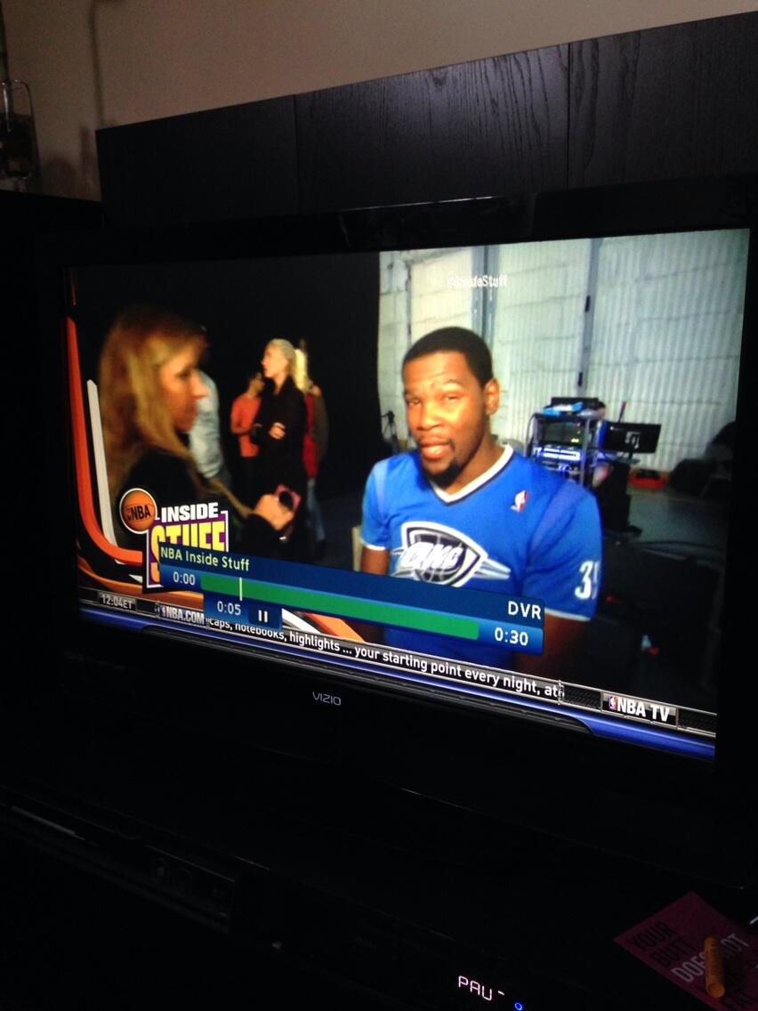 BYpdde5CMAAGO81.jpg:large