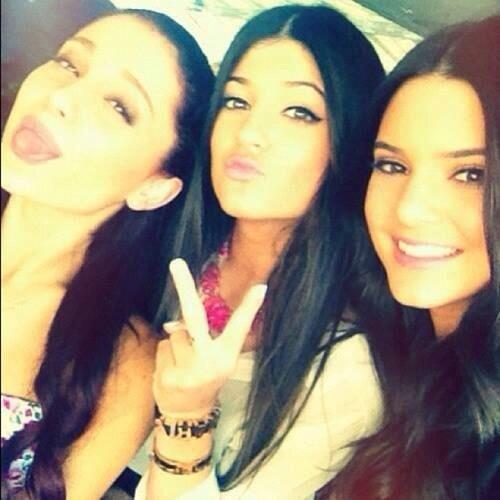 Voting for the bae #VoteArianaGrande