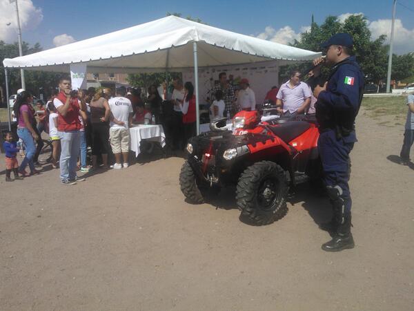 Demostración del grupo troyanos de la policía municipal de León, en la Feria de Atención Cuidadana