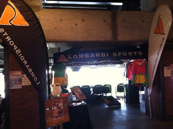 simposays's tweet image. At AT&amp;amp;T for @snowbomb ski fest! Swing by the booth to win some raffle tickets for #thelodge! #cornhole #win