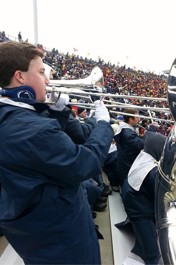PennStateFball's tweet photo. It's never too cold for the Penn State fight song. We Are! #PSUvsMINN #NextLevel http://t.co/0vi1vzjc1y