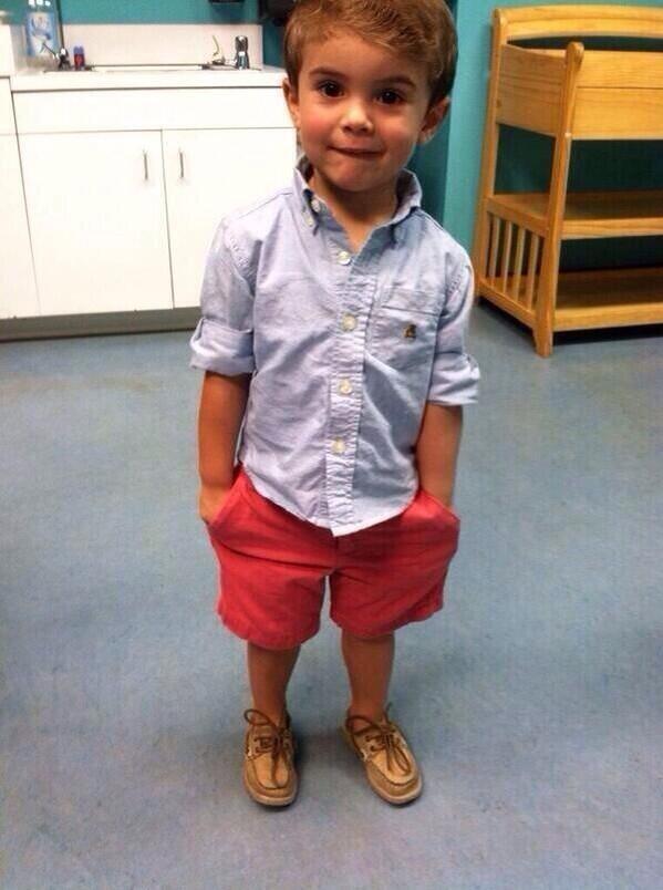 theswagfeed's tweet photo. This style check is brought to you by: a three year old. http://t.co/KYrrXYahLF