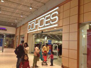 luggage store jersey gardens mall