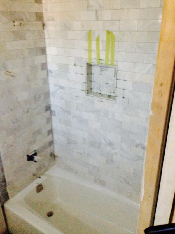 WestKoastProp's tweet image. Hello Marble! Can anyone say #plush guest bath! #calcuttasubwaytiles #customfeatures #homebuilding