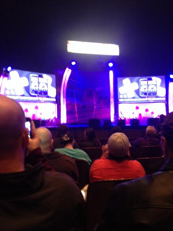 JackyBenson's tweet photo. #standuprev at the Dow waiting for @fluffyguy to come on in the swagnasty! With @jeffery_97 http://t.co/fDCMkQdf2n