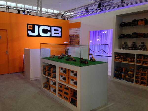JCBagriculture's tweet photo. Come and see the #JCB Fan Shop on our stand @AGRITECHNICA hall 9 stand F25 http://t.co/1TXMa6xQGp