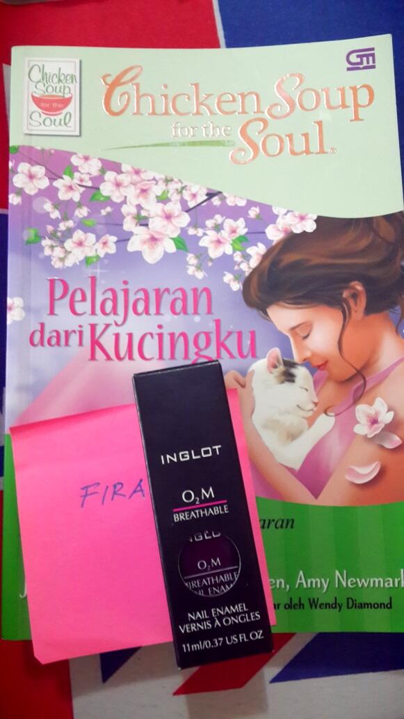 firalkatiri's tweet photo. Thanks for the gift, my lovely cousin. love it ♥ @linajsf http://t.co/zSzA4yISNg