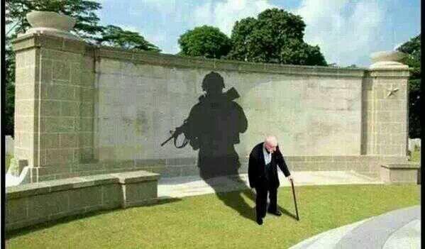 MoorhouseScott's tweet photo. Thoughts to all those fallen, to the families may u find peace. Lest we forgot! #respect #RemembranceDay #perspective http://t.co/KJofpwbrgT