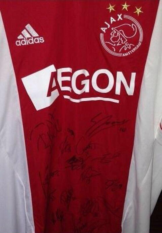 voetbalflitsen's tweet image. Vanavond om 20.00 uur maak jij kans op dit Ajax-shirt! Retweet deze tweet!
