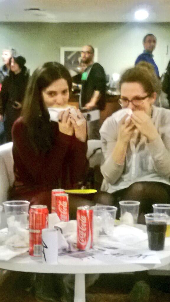 perc1713's tweet photo. Ballare? No, si mangia qui ! http://t.co/WE0YtFAofN