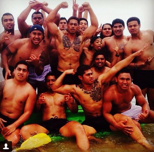 Qld Samoa's next top Models! Lol #shirtlessmen_id #nakedteenselfies