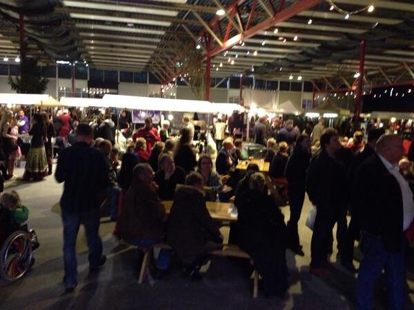 gothicenfantasy's tweet photo. Lekker druk #fantasiathrentonum @PBHoeve #zuidlaren. Over 5 min @rapaljemusic op het podium tot 17.00 uur ! http://t.co/Z5S0zE0MDg