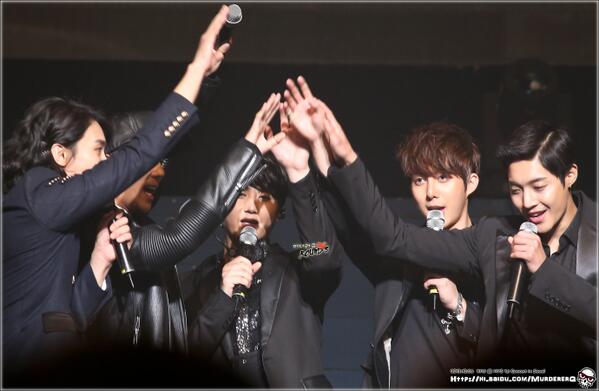 RTSS501's tweet photo.  cr: murdererQ http://t.co/Vx7DUb5ZFU