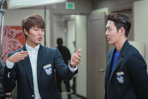 SeriesDoramas's tweet photo. Tutututururur jajaja Oppa #LeeMinHo #TheHeirs http://t.co/qeFNUCr59g