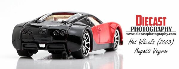 For a buck, I couldn't pass up the <a href="/Hot_Wheels/">Hot Wheels</a> Bugatti Veyron.

diecastphotography.com/hot-wheels-bug…

#diecastphotography