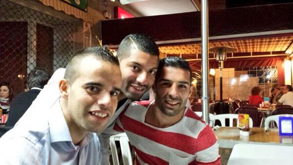 Maikel_wi's tweet photo. Valla 3 @jgdenis12 @_Toni_85 i Love http://t.co/DM1ivk9JXO