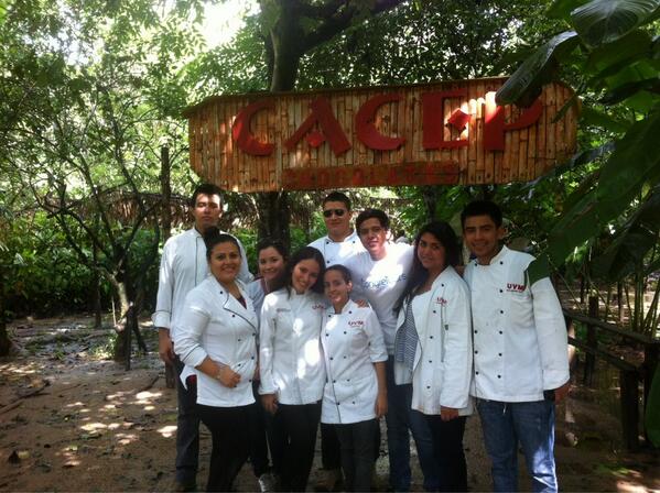 CONGRETOURS's tweet photo. En la Ruta del Cacao y Chocolate http://t.co/WWRB1pe2Ex