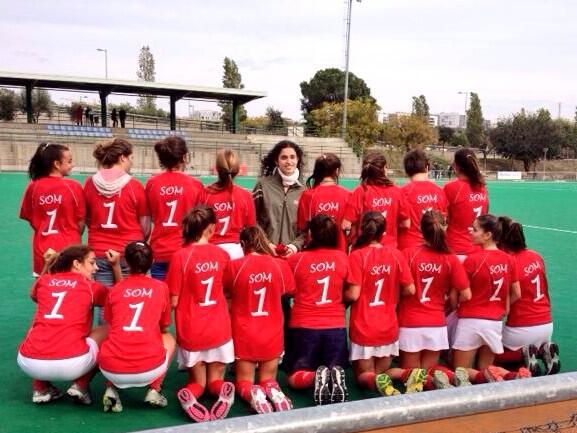 silgabarro's tweet photo. Perquè juntes ho aixecarem!#som1 #somvermelles @cdterrassa1910 @coloanna @Xanti20 @julia_pons @MartaOrtiz90 @Yuhu_21 http://t.co/fBs6pwRv76