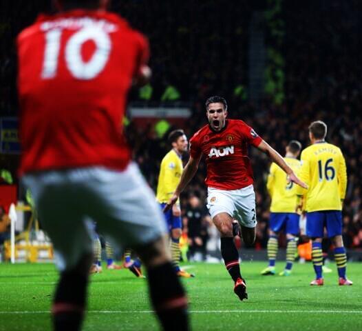 btsportscore's tweet photo. #DEBATE
Should Robin Van Persie have celebrated his goal against former club Arsenal?
#BTSPYes or #BTSPNo + Why! http://t.co/NIPnuTiJhQ