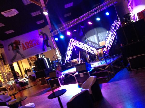 100POUR100DANSE's tweet photo. #concert dans 1 heure http://t.co/IgMvznfsdi
