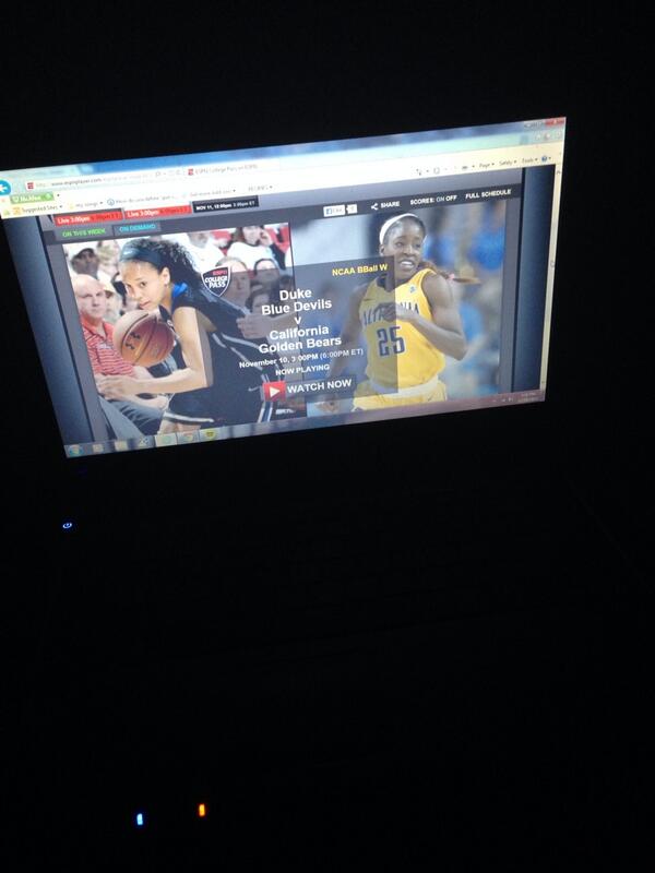 Layshiac's tweet image. Watching my #9bears take on #2duke. 5 pt game at the half! Let's go!!!! It's 1 am, I should be asleep haha