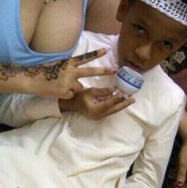 هههههههه شوفو الجاهل ديااااثه