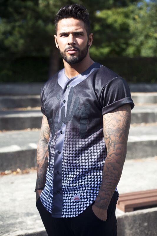 SikSilk's tweet photo. Newest of New Jersey available next week Friday dogtooth and tartan #followthemovement #siksilk http://t.co/ZkKMcXNO9c