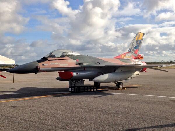 #cruzex2013 Snapshot @LockheedMartin #F16A #FightingFalcon #AMBV #Venezuela #avgeek @cruzex5 1/3