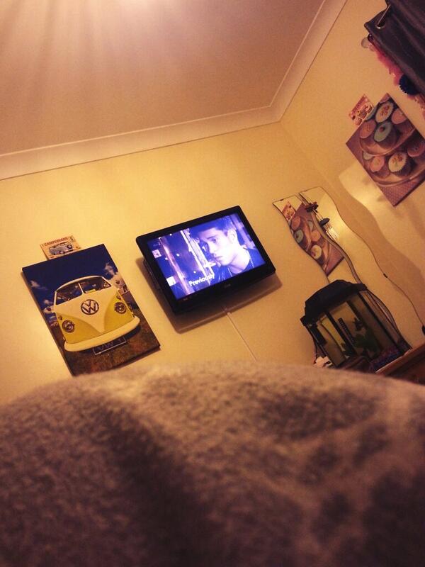 Gaaan97's tweet photo. Ready for #towie in bed:D http://t.co/rMTw32RPYY