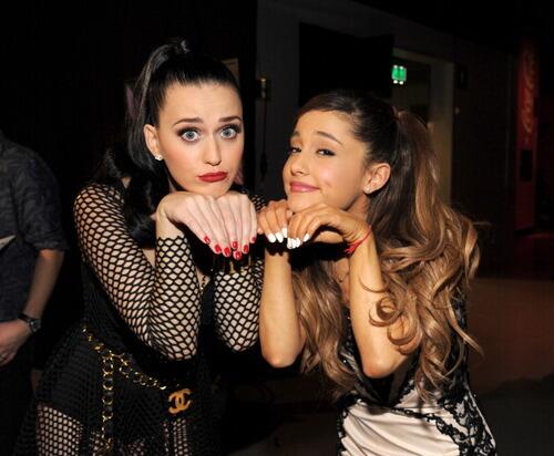 oreojaureguii's tweet photo. Woof
#votearianagrande http://t.co/H6E0u9TMWz