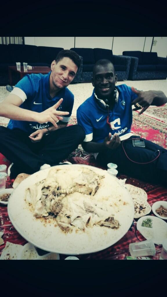 thneves10's tweet photo. After najran game!! Kkkk http://t.co/mznKZwapbN