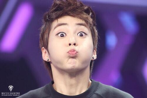 PurrNinichki's tweet photo. Gonna start my #EMAzingEXO spam! ☆〜（ゝ。∂）No, it's not 1 AM~ http://t.co/AhfD6UoAG0