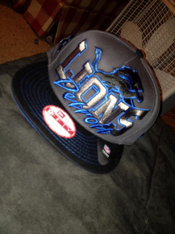 Ritrit710's tweet image. My present from @SexiLexi57 #shegot #swag 😉😁