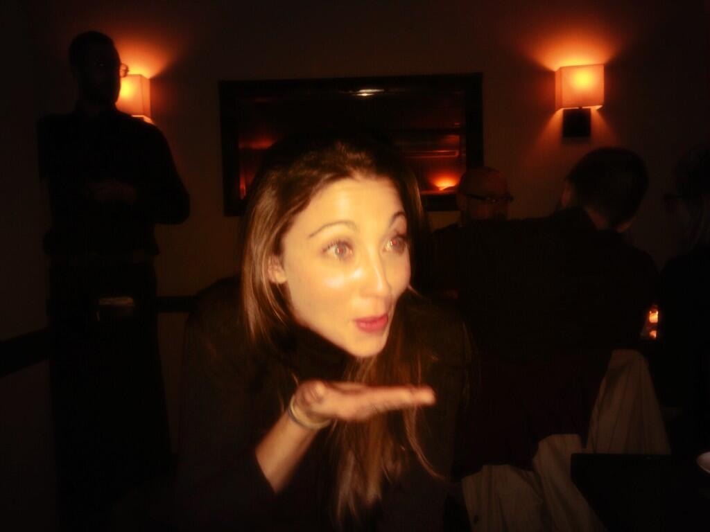 Mary Padian On Twitter CanalAE MaryPadian Here s A Kiss To My 
